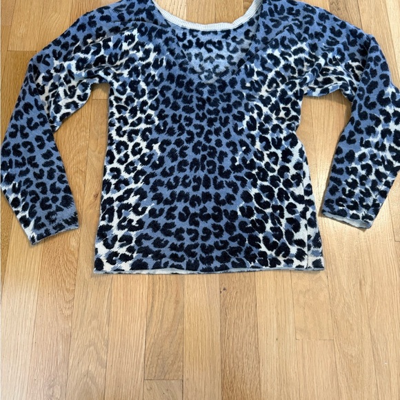 Vintage 80s Organically Grown 100% Lambswool Blue Leopard Sweater V-Neck - Picture 3 of 8